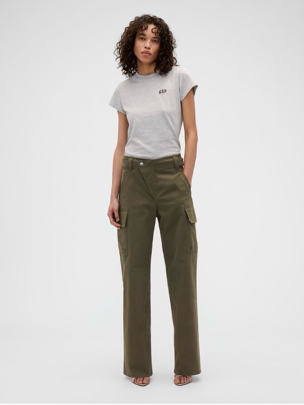 🔥 NWT GAP x Victoria Beckham High Rise Cargo Pants - size 8 - Picture 4 of 8
